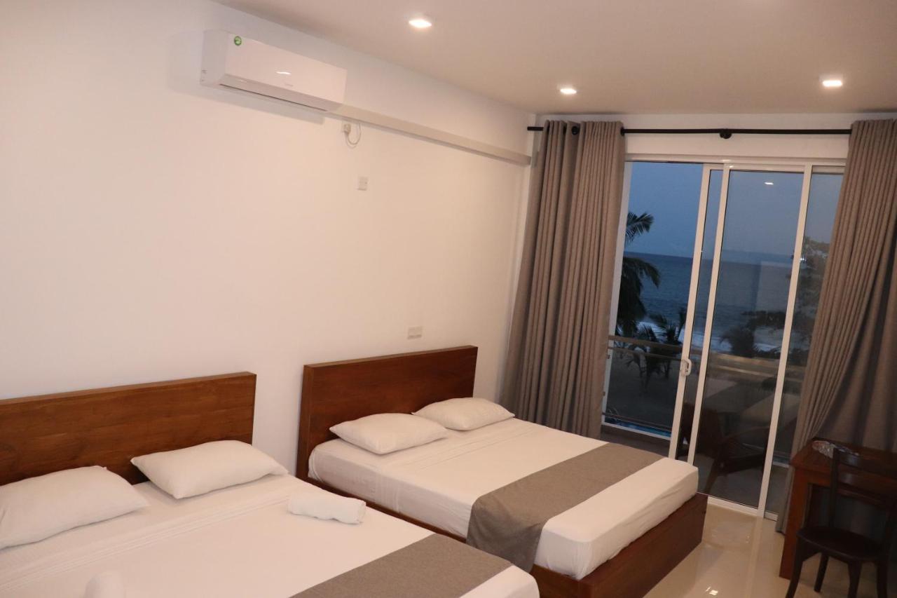 Marakolliya Beach Resort Tangalle Buitenkant foto