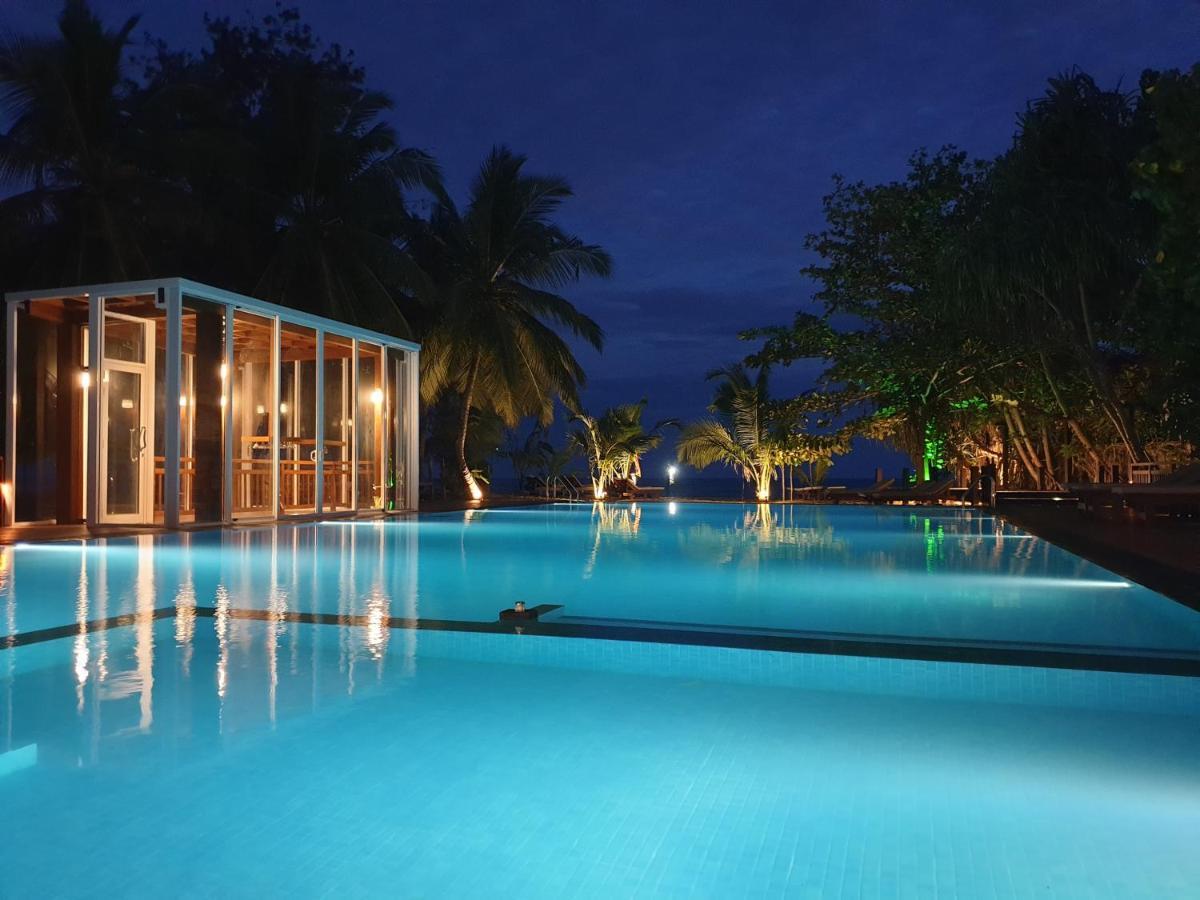 Marakolliya Beach Resort Tangalle Buitenkant foto