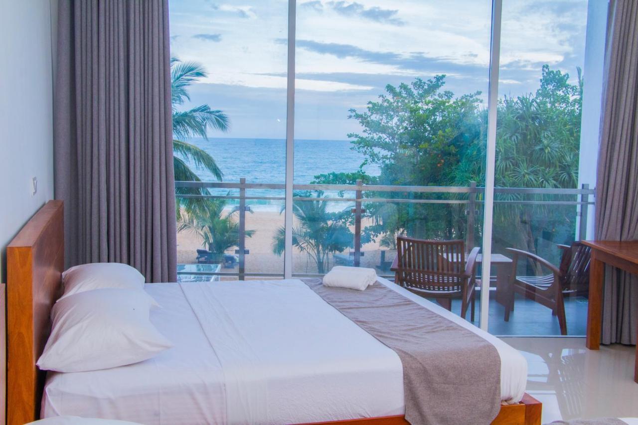 Marakolliya Beach Resort Tangalle Buitenkant foto
