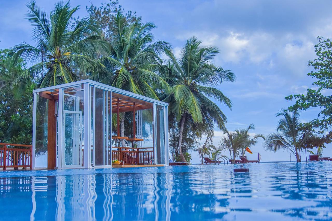 Marakolliya Beach Resort Tangalle Buitenkant foto