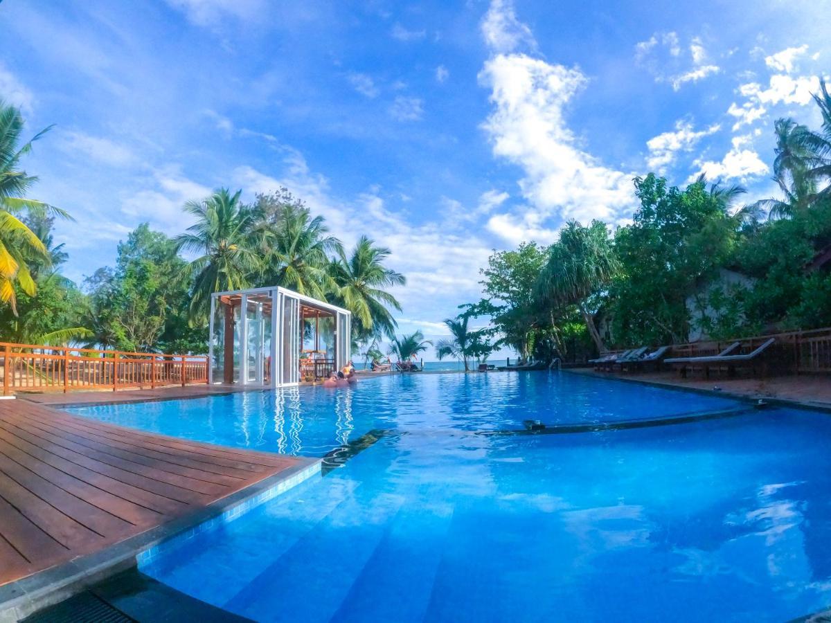Marakolliya Beach Resort Tangalle Buitenkant foto