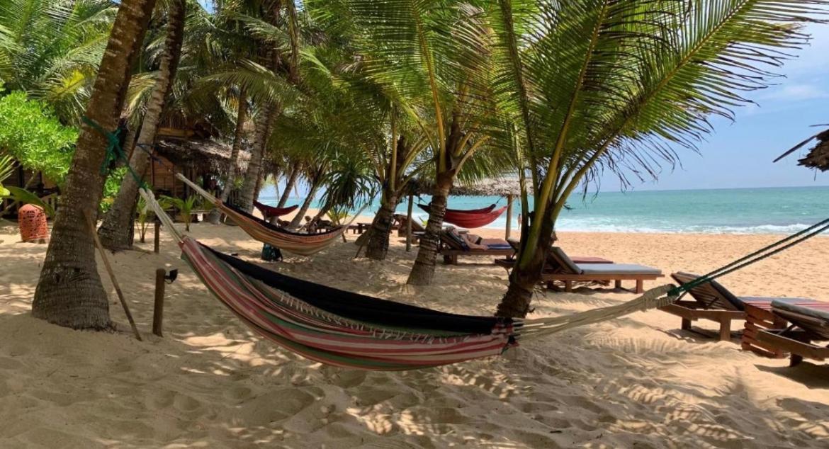Marakolliya Beach Resort Tangalle Buitenkant foto