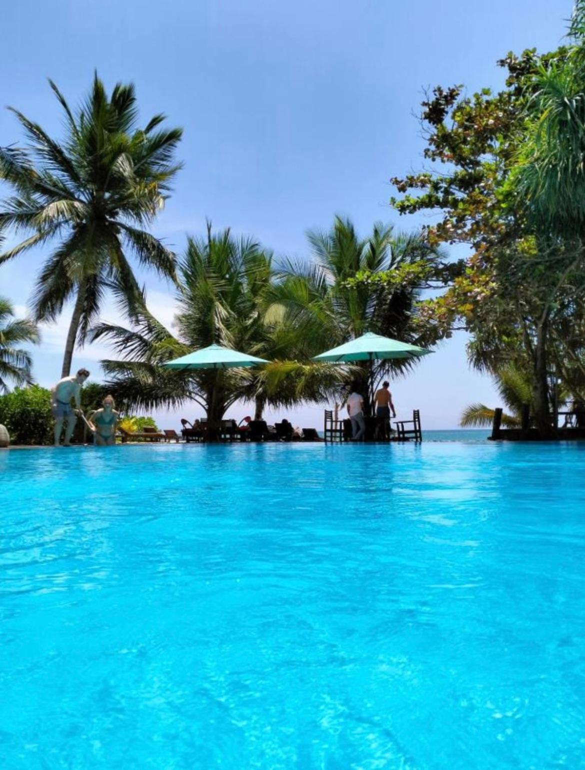 Marakolliya Beach Resort Tangalle Buitenkant foto